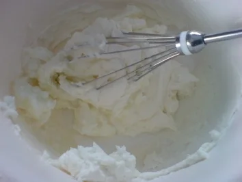 Geschichtete Quark-Mohnspeise - Rezept