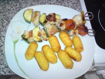 Putenspieße mit Wildreis / Kroketten - Rezept