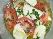 Tomatensalat mit Mozarella und Basilikum - Rezept
