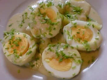 Rezept: Sahniges Eier-Ragout mit Schnittlauch Sahniges Eier-Ragout mit Schnittlauch - Rezept