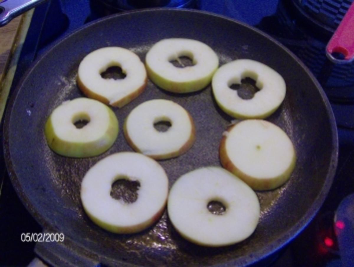 Kalbsleber mit Äpfeln und Zwiebeln - Rezept