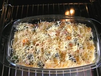 Bunter Nudelauflauf überbacken - Rezept