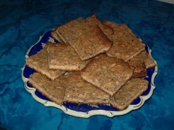 Rezept: Nuss-Becher-Kuchen Nuss-Becher-Kuchen - Rezept