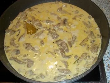 Champignon-Rahmgeschnetzeltes - Rezept
