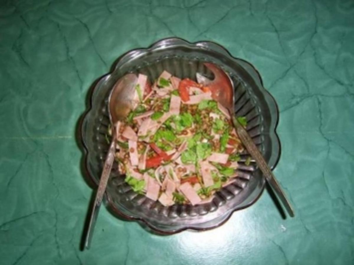 Linsensalat mit Tomaten und Schinken - Rezept