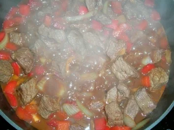 Rotweingulach - Rezept