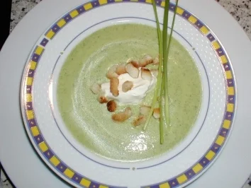 Zucchinicremesuppe - Rezept