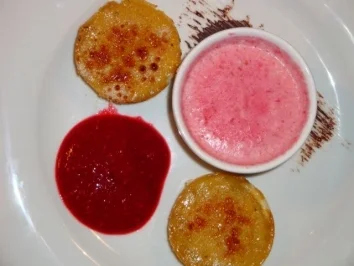 Himbeereissouflé mit Vermouth-Tarte - Rezept