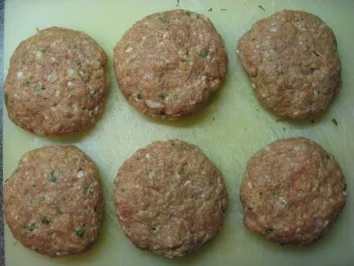 Rezept: "Fleischloabalen" mit Kartoffelpüree Bild Nr. 3 "Fleischloabalen" mit Kartoffelpüree - Rezept - Bild Nr. 3