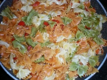 Rezept: NUDELN: Nudel-Tortilla Bild Nr. 4 NUDELN: Nudel-Tortilla - Rezept - Bild Nr. 4