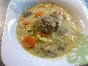 Käsesuppe mit Klopsen - Rezept