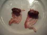 Datteln im Speckmanetel - Rezept