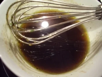 Rezept: Gemischter Saisonsalat mit karamelisierten Nüssen Bild Nr. 3 Gemischter Saisonsalat mit karamelisierten Nüssen - Rezept - Bild Nr. 3