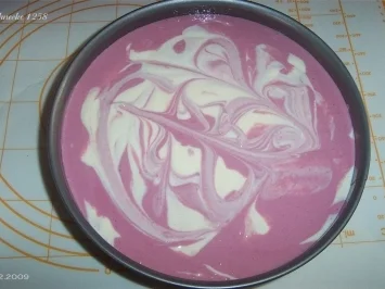 Marmorierter Käse-Himbeer-Kuchen - Rezept