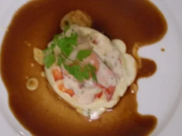 Gefüllte Wachtel mit Hummer an Wurzelpüree - Rezept