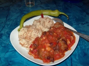 Rezept: Hackbällchen-Chili Hackbällchen-Chili - Rezept