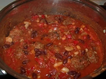 Rezept: Hackbällchen-Chili Hackbällchen-Chili - Rezept