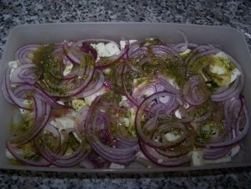 marinierter Schäfskäse mit Zwiebeln - Rezept