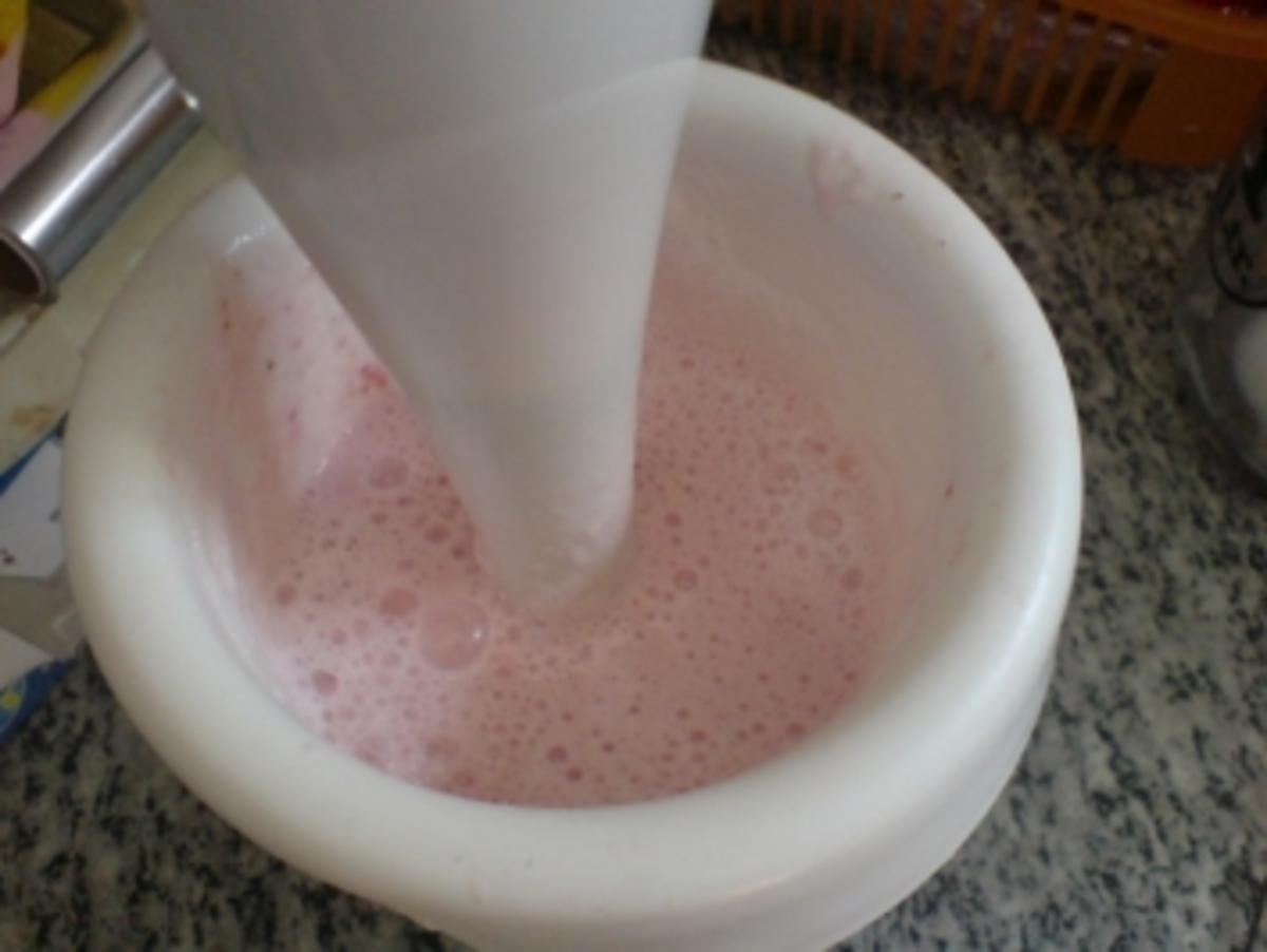 Erdbeer-Buttermilch-Shake - Rezept - Bild Nr. 6