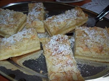 Rezept: Mandel-Streuselkuchen vom Blech Mandel-Streuselkuchen vom Blech - Rezept