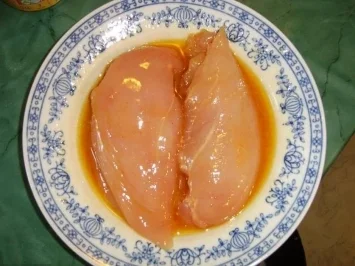 Hähnchenfilet mit Orangen,-Erdbeer,-Melonenkraut - Rezept