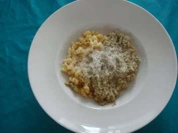 Soße: Hackfleischsoße mal anders mit selbst gemachten Spätzle - Rezept