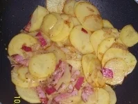 Rezept: Bratkartoffeln aus rohen Kartoffeln Bratkartoffeln aus rohen Kartoffeln - Rezept