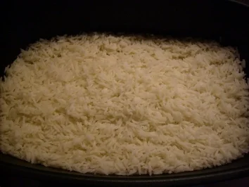 Rezept: Reisauflauf mit Hackfleisch und Gemüse Reisauflauf mit Hackfleisch und Gemüse - Rezept