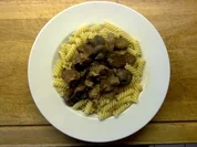 Mein Gulasch mit Champignons und Spierelli - Rezept