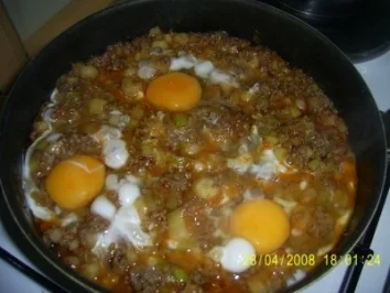 Eierpfanne mit hackfleisch - Rezept