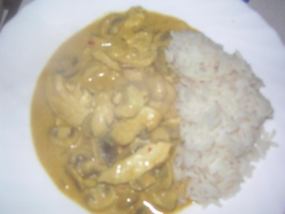 Huhn in Curry-Frischkäse-Sauce - Rezept