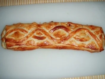 Wiener-Blätterteig-Apfelstrudel   oder  Gezogener Apfelstrudel - Rezept