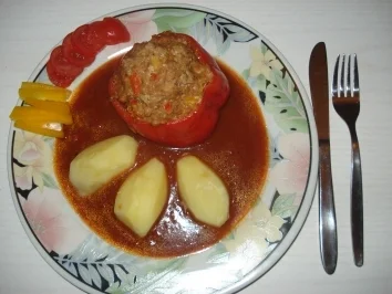 Rezept: Gefüllte Paprikaschoten a la Oma Moni Gefüllte Paprikaschoten a la Oma Moni - Rezept