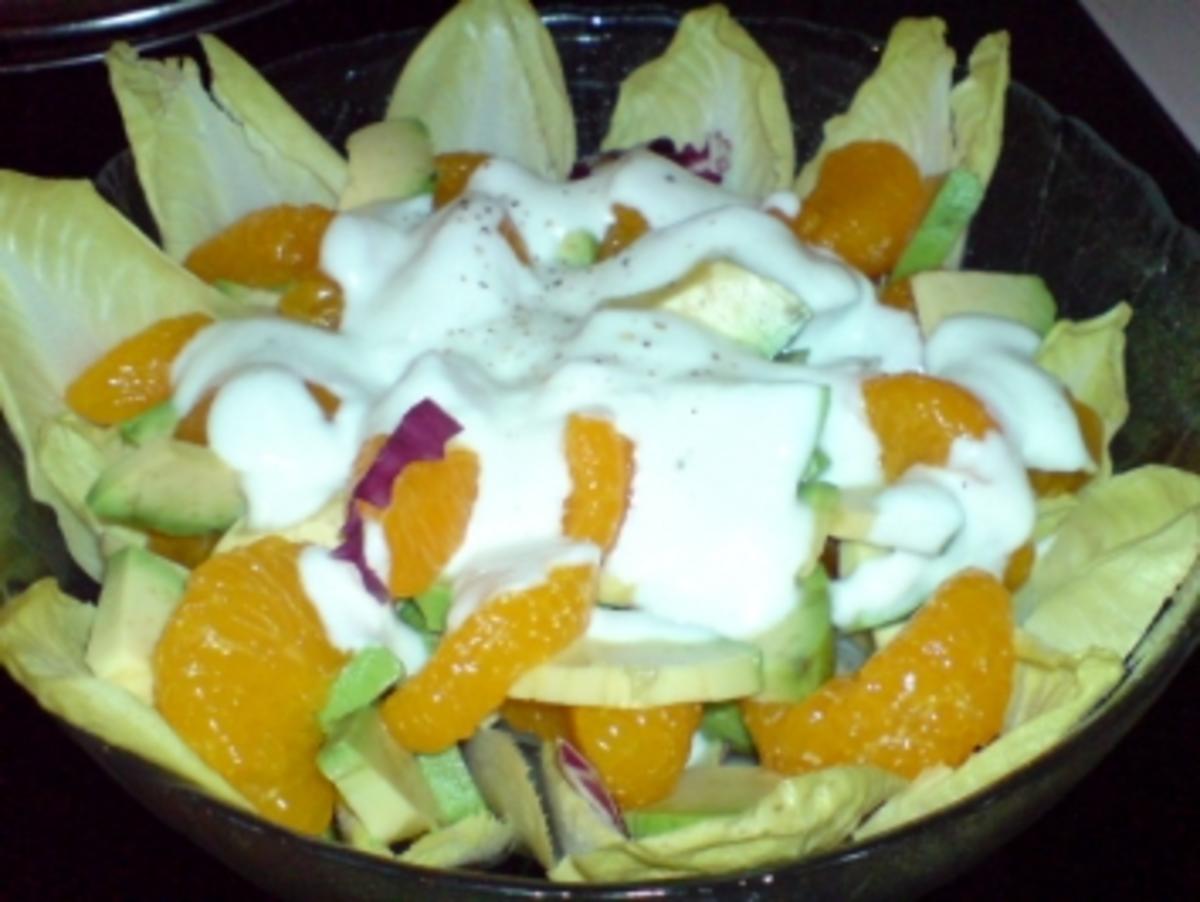 Chicoree-Avocado-Salat mit Orangenfilets - Rezept - kochbar.de