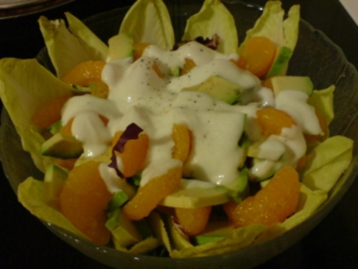 Bilder für Chicoree-Avocado-Salat mit Orangenfilets - Rezept