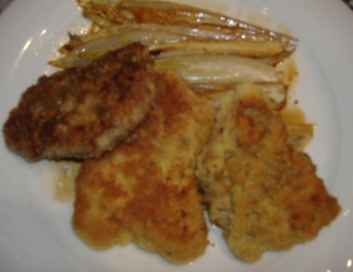 Lammschnitzelchen in Oliven-Parmesanmantel auf Honigchicoree - Rezept