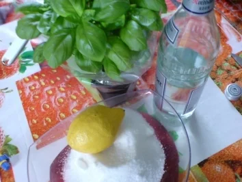 Rezept: Basilikumlikör Bild Nr. 5 Basilikumlikör - Rezept - Bild Nr. 5