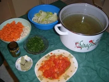 Rezept: Geflügelsuppe mit Porree Geflügelsuppe mit Porree - Rezept