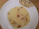 Französische Kartoffelsuppe dazu frisches Olivenbaguette - Rezept
