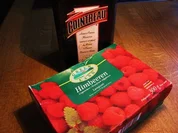 Cointreau-Himbeeren zu Vanille-Eis - Rezept