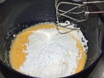 Rezept: Kirsch-Streuselkuchen Bild Nr. 2 Kirsch-Streuselkuchen - Rezept - Bild Nr. 2