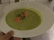 Rezept: Frühling-Rahmsuppe mit Wildlachs Frühling-Rahmsuppe mit Wildlachs - Rezept