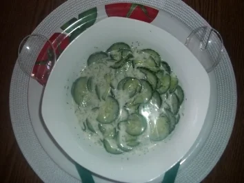 Gurkensalat mit Dill - Rezept