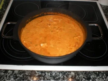 Rezept: Allerfeinstes Paprikahuhn Allerfeinstes Paprikahuhn - Rezept