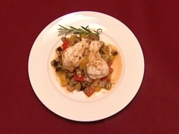 Rezept: Seeteufel auf Ratatouille mit Baguette (Antje Buschschulte) Seeteufel auf Ratatouille mit Baguette (Antje Buschschulte) - Rezept