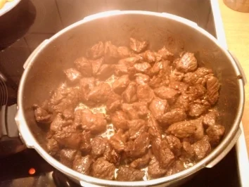 Pferde-Gullasch - Rezept