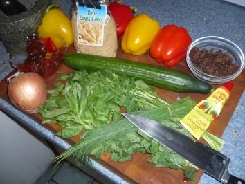 Gefüllte Paprika "Manu" mit Gurken-Minze-Joghurt - Rezept - Bild Nr. 2