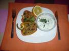 Gefüllte Paprika "Manu" mit Gurken-Minze-Joghurt - Rezept