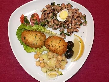 Rezept: Stockfisch-Pasteten mit Kichererbsensalat - Pasteis de bacalhau com salada de grao Stockfisch-Pasteten mit Kichererbsensalat - Pasteis de bacalhau com salada de grao - Rezept