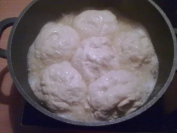 Rezept: Dampfnudeln Bild Nr. 4 Dampfnudeln - Rezept - Bild Nr. 4